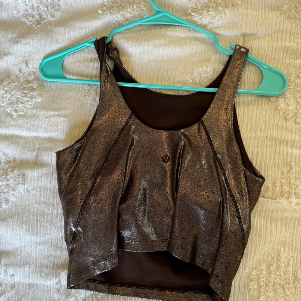 Shiny brown align top